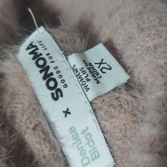 Super Soft Pink Turtleneck Sweater - Picture 5 of 5